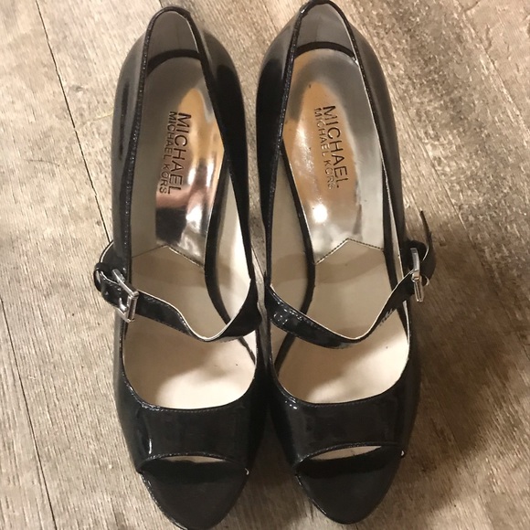 Michael Kors Size 10 Sexy Stiletto Heels - Picture 3 of 13